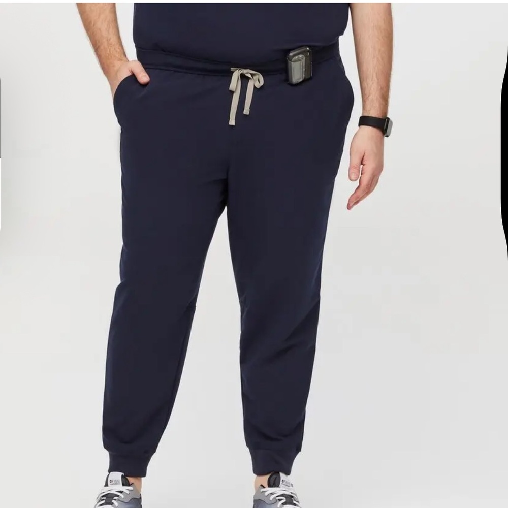 NWT Figs Men’s Scrubs Pants XXL Tansen Slim Fit Lined Pockets Navy Blue Stretch